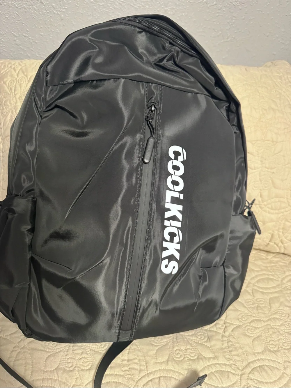 Black Men's Backpack with USB Charging Port